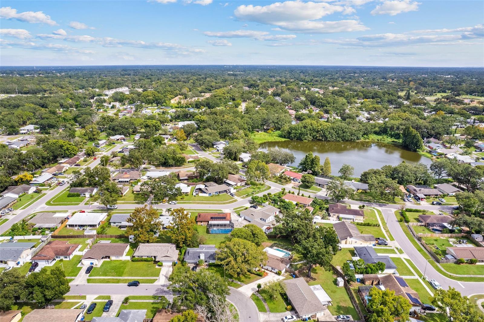 Listing photo id 31 for 5207 Burr Place