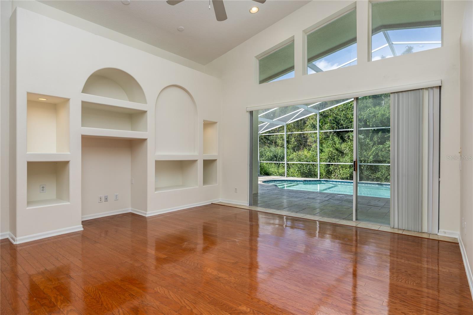 Image 7 of 30 For 8132 Brinegar Circle