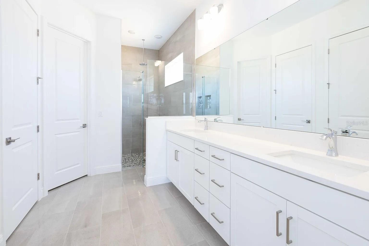 Image 14 of 40 For 16005 Volterra Point