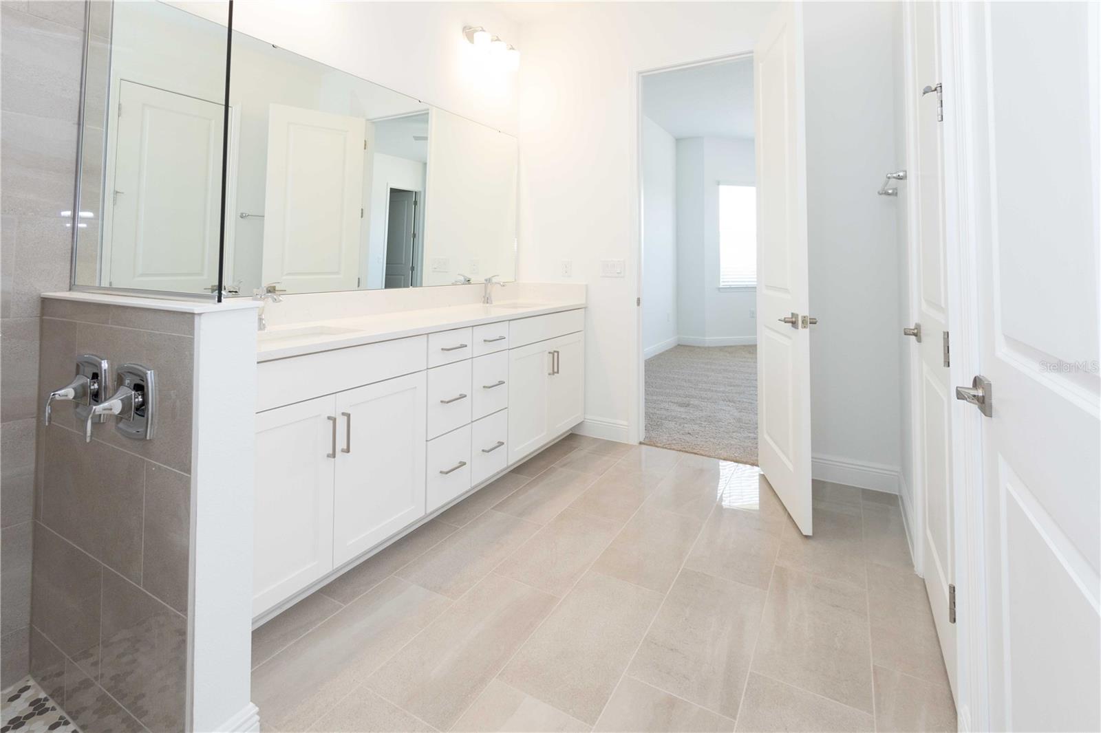 Image 15 of 40 For 16005 Volterra Point