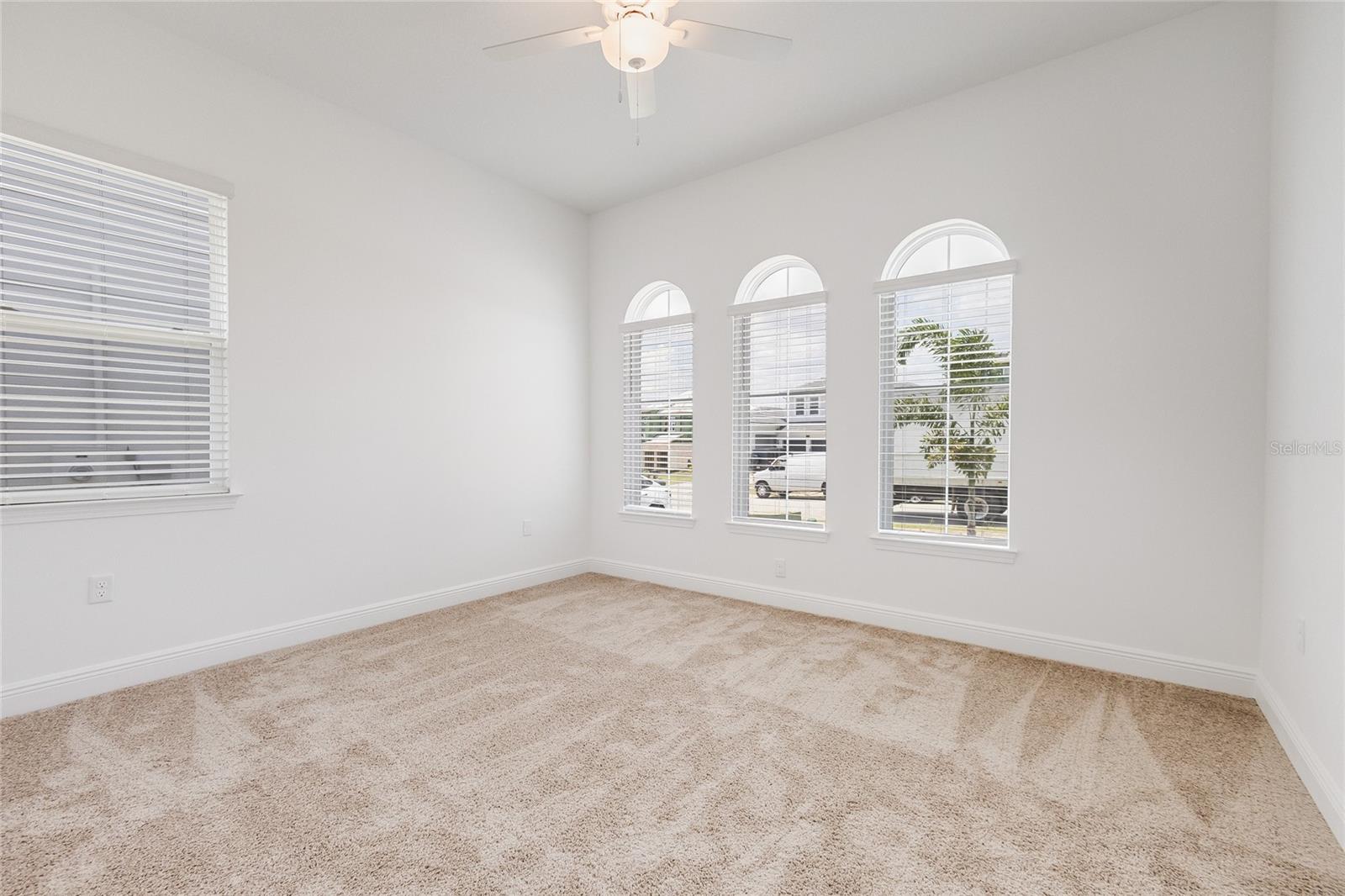 Image 21 of 40 For 16005 Volterra Point