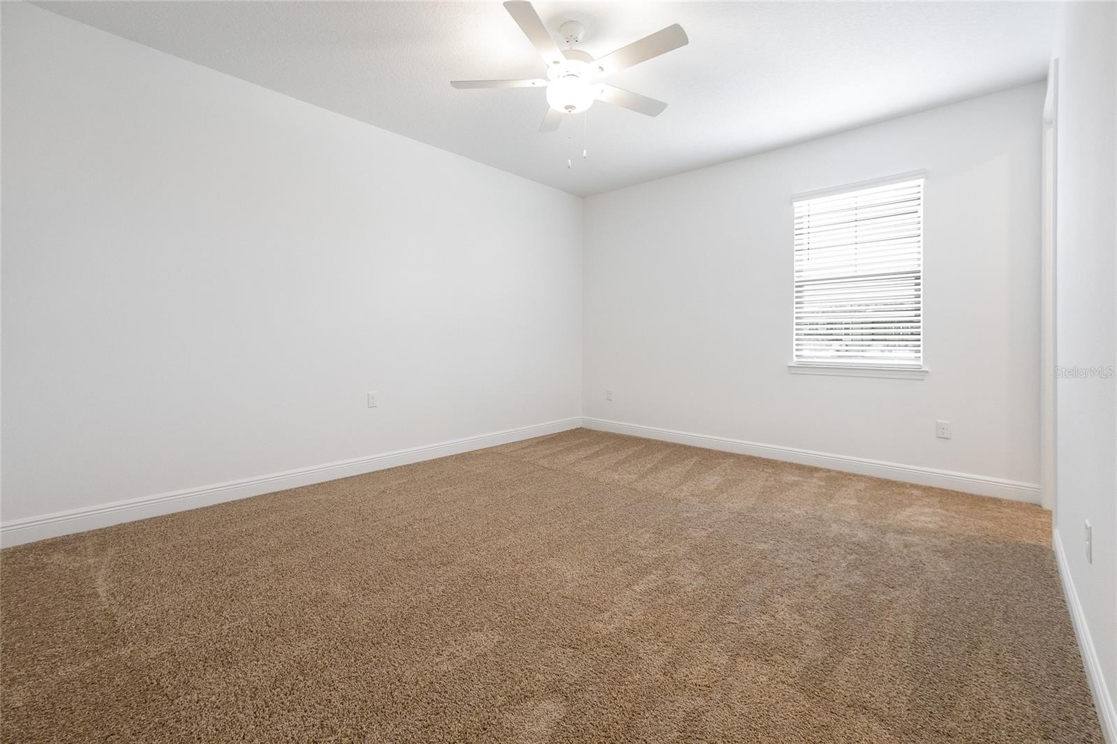 Image 27 of 40 For 16005 Volterra Point