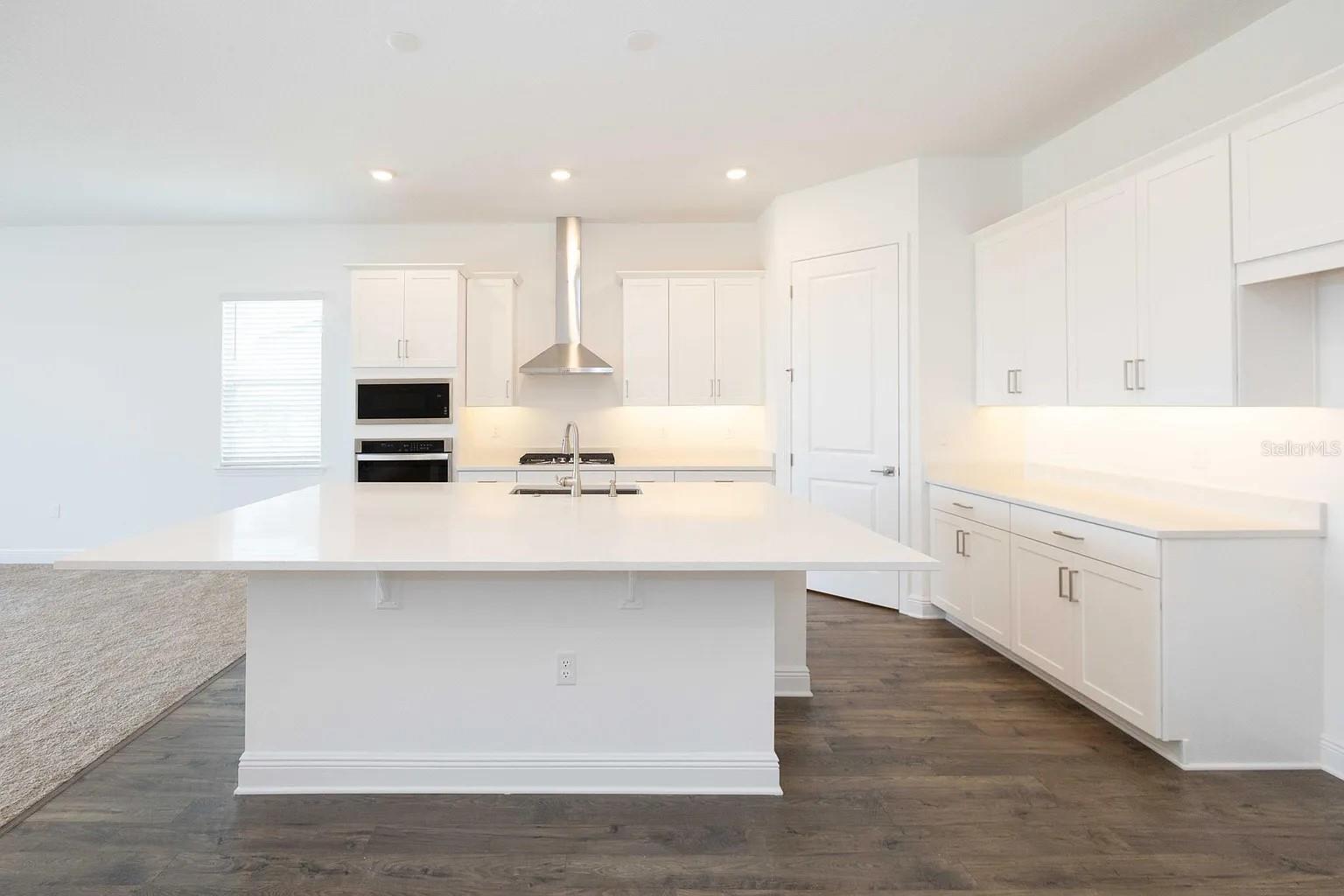 Image 6 of 40 For 16005 Volterra Point