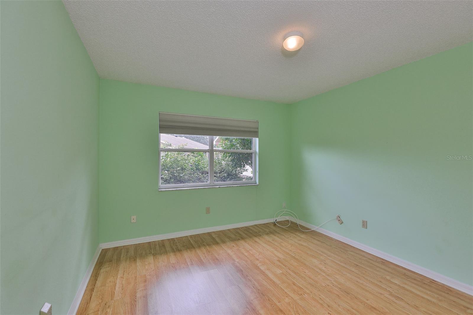 Image 18 of 49 For 1908 Canterbury Lane 20