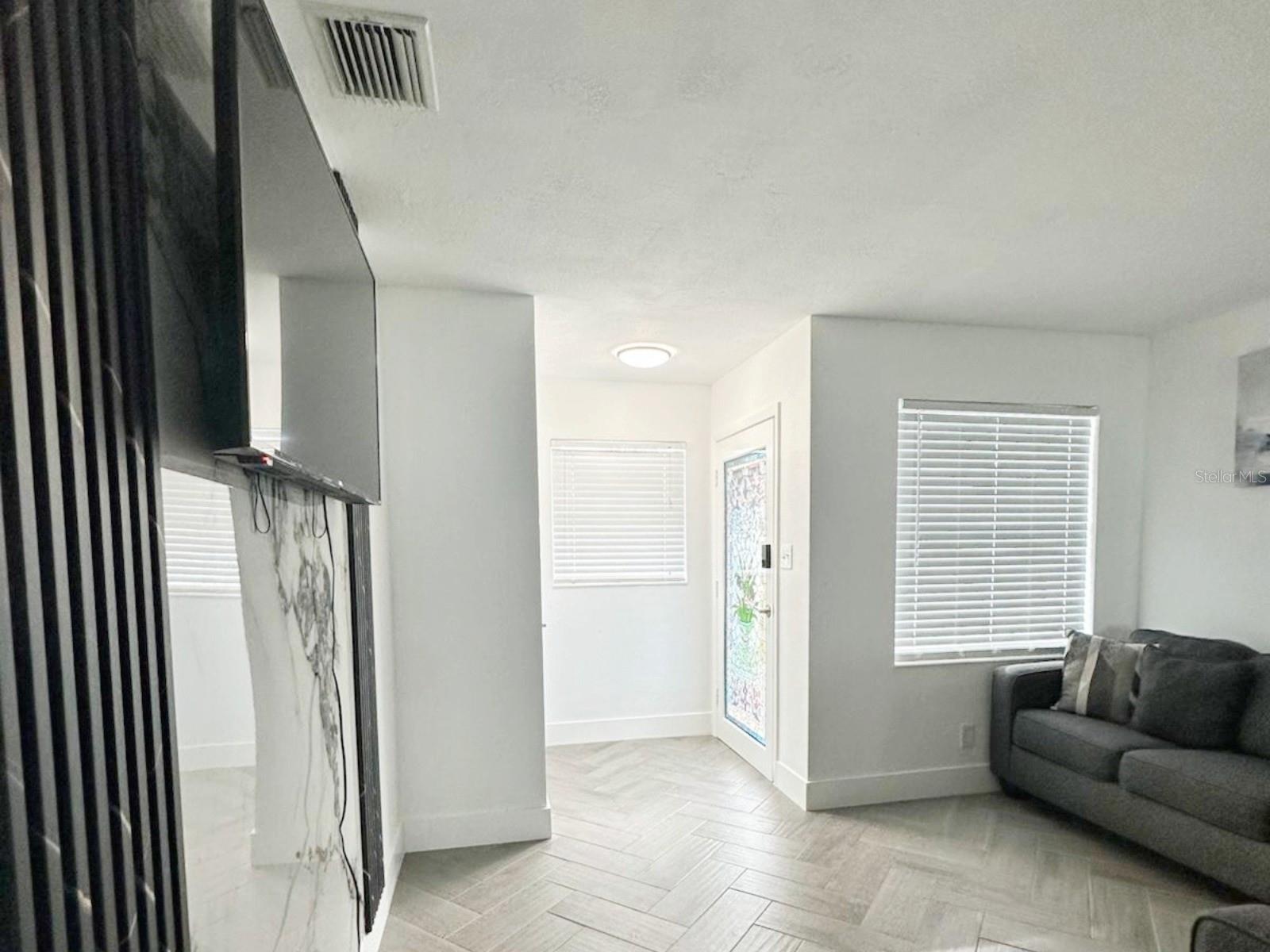 Image 3 of 27 For 17734 1st Street E