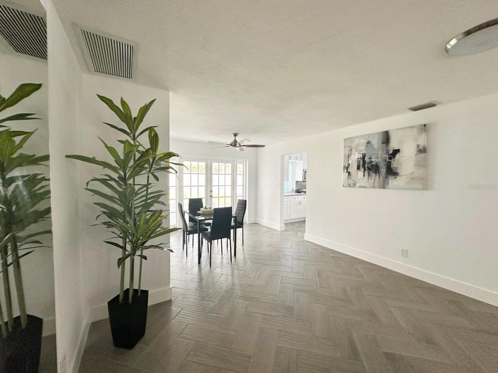 Image 6 of 27 For 17734 1st Street E