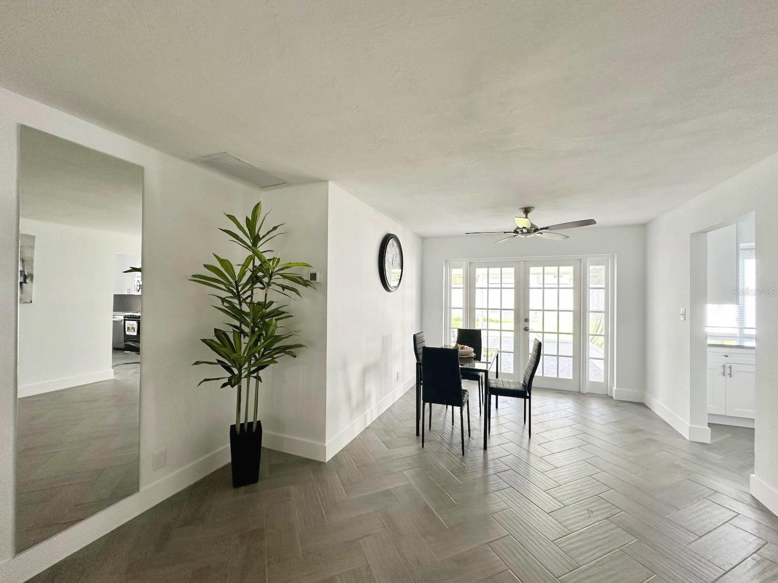 Image 7 of 27 For 17734 1st Street E