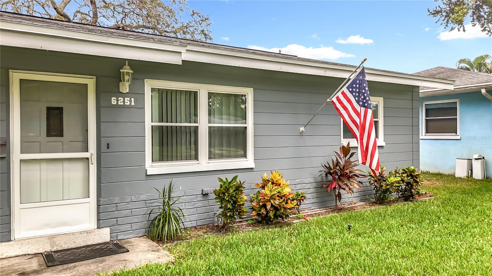 Image 11 of 74 For 6251 2nd Avenue S