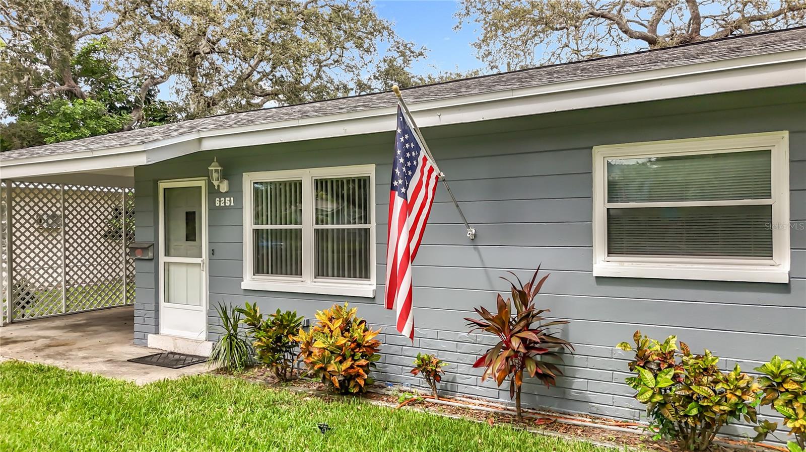 Image 12 of 74 For 6251 2nd Avenue S