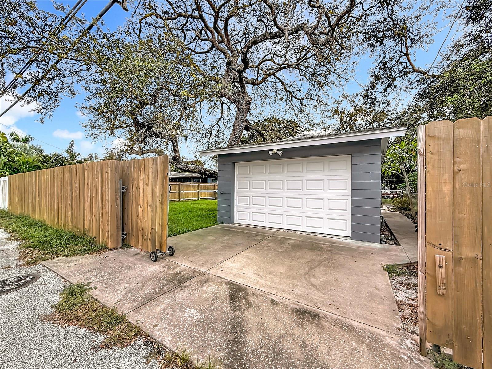 Image 61 of 74 For 6251 2nd Avenue S