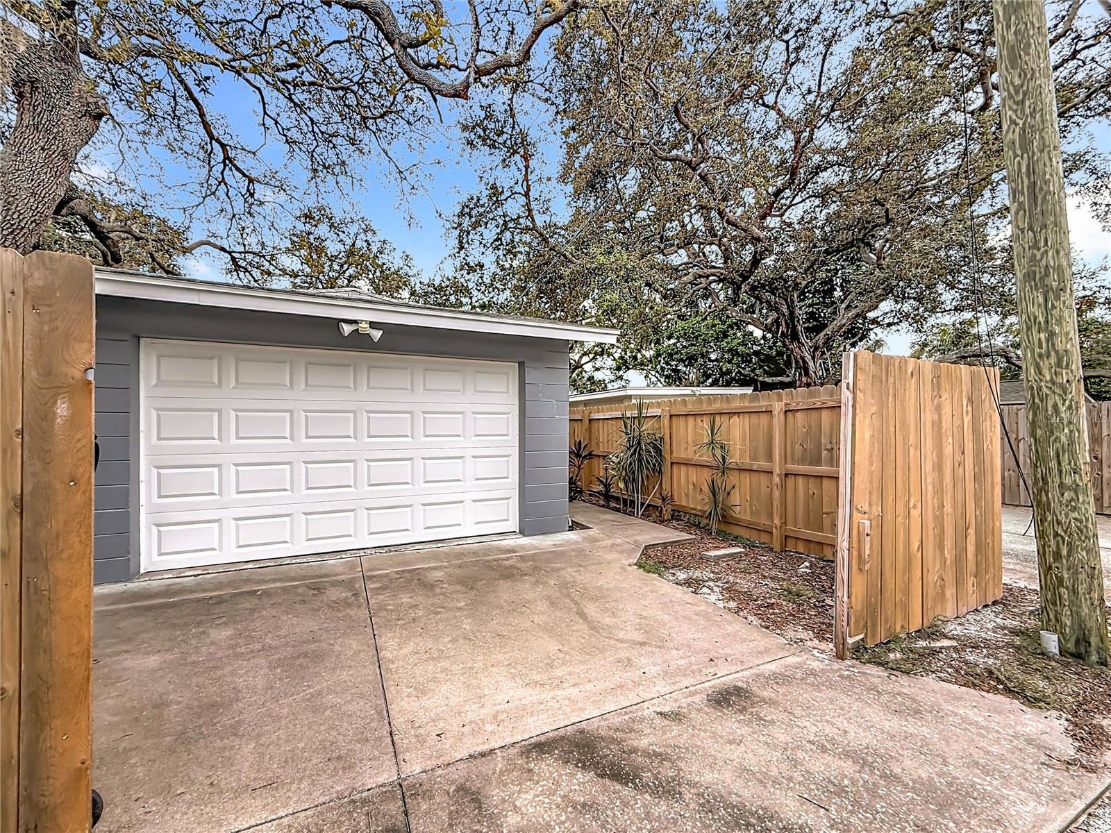 Image 62 of 74 For 6251 2nd Avenue S