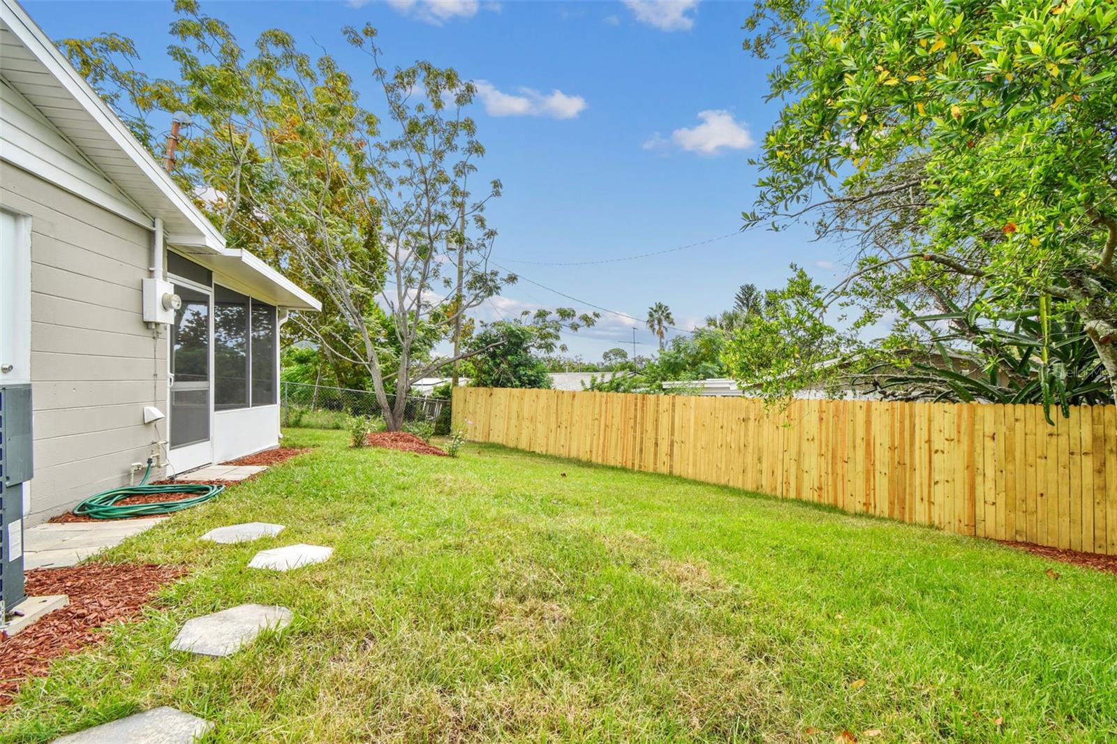 Image 17 of 40 For 3704 Oakhurst Drive