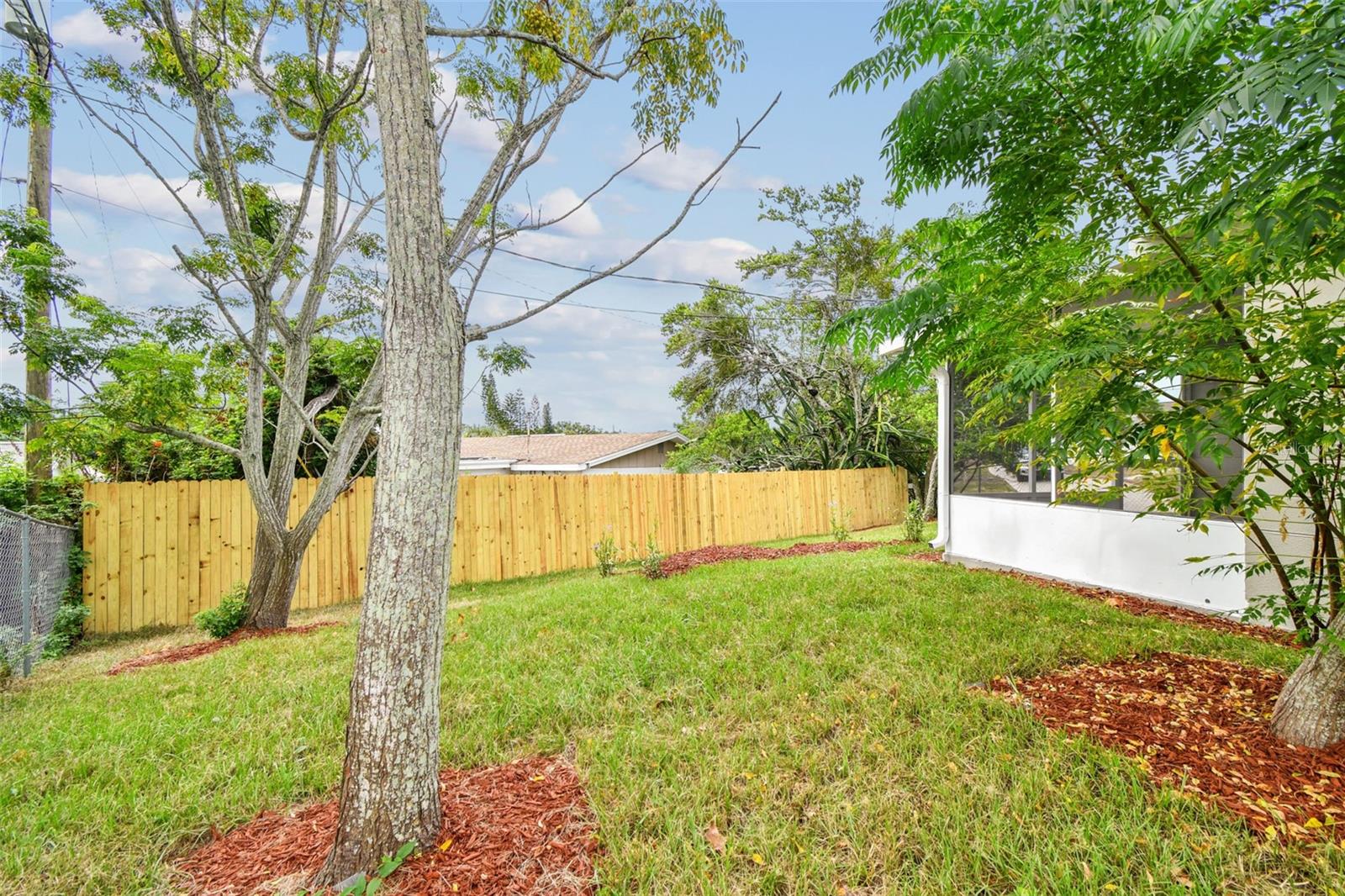 Image 19 of 40 For 3704 Oakhurst Drive