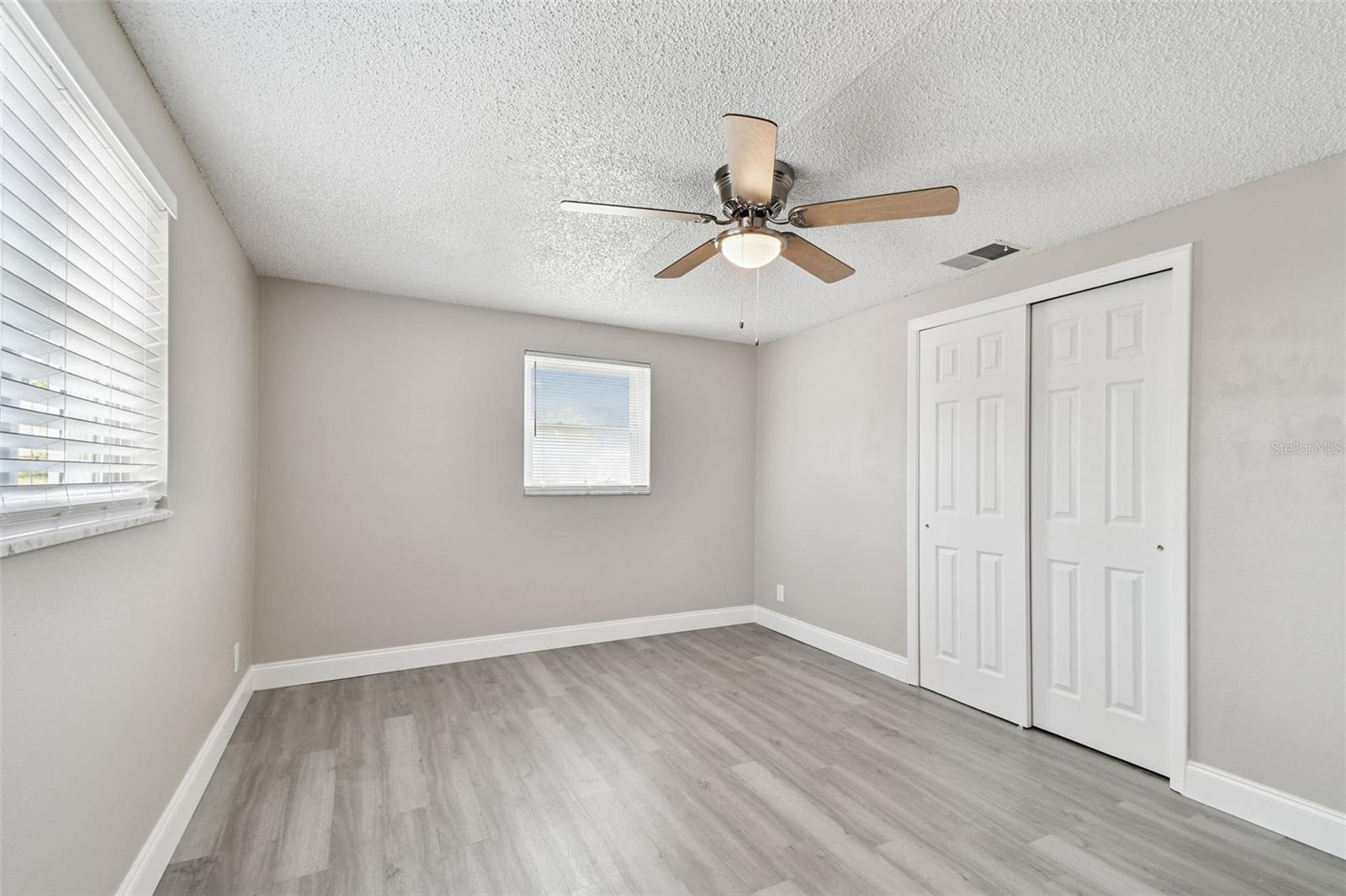 Image 23 of 40 For 3704 Oakhurst Drive