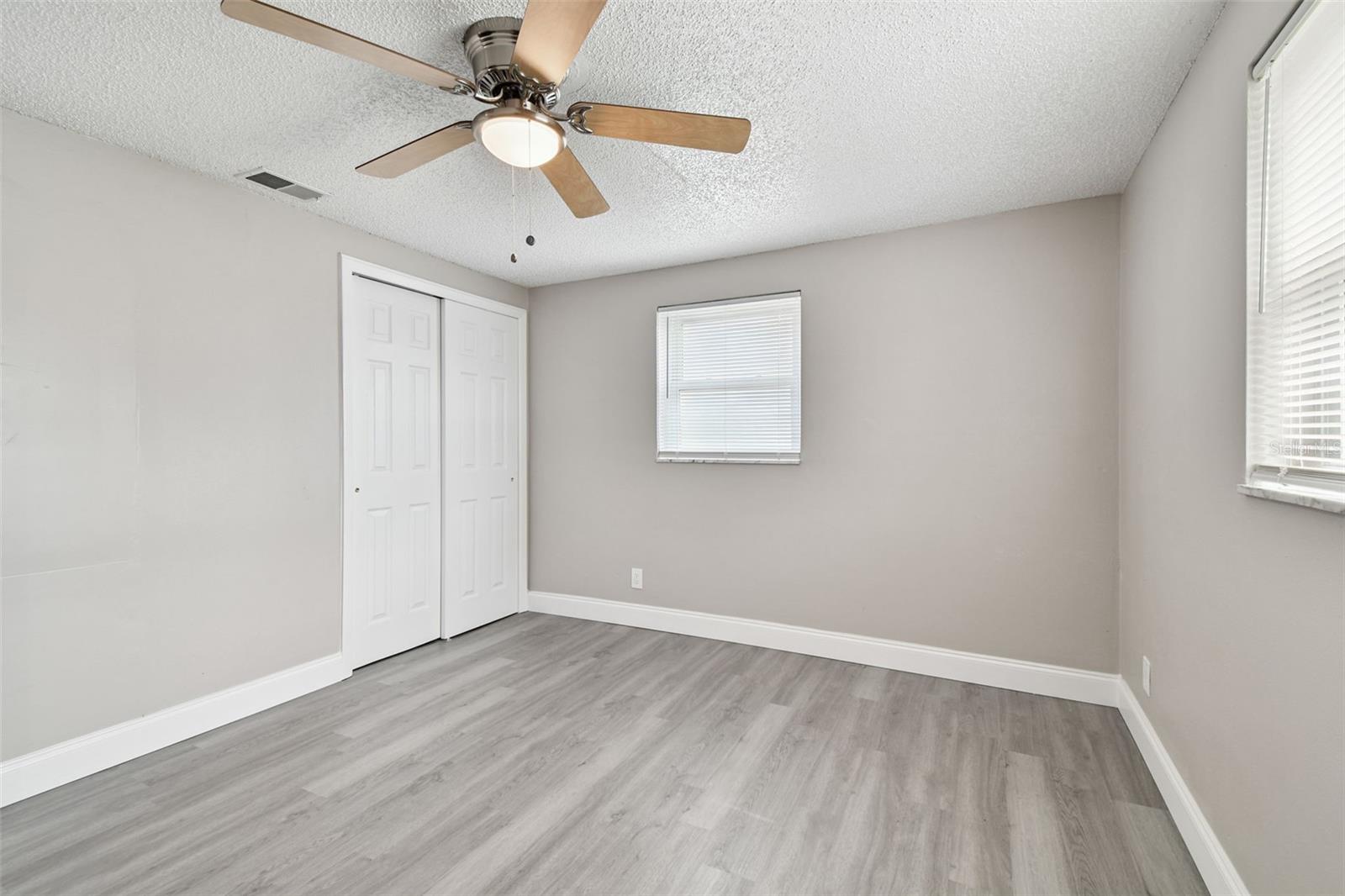 Image 28 of 40 For 3704 Oakhurst Drive