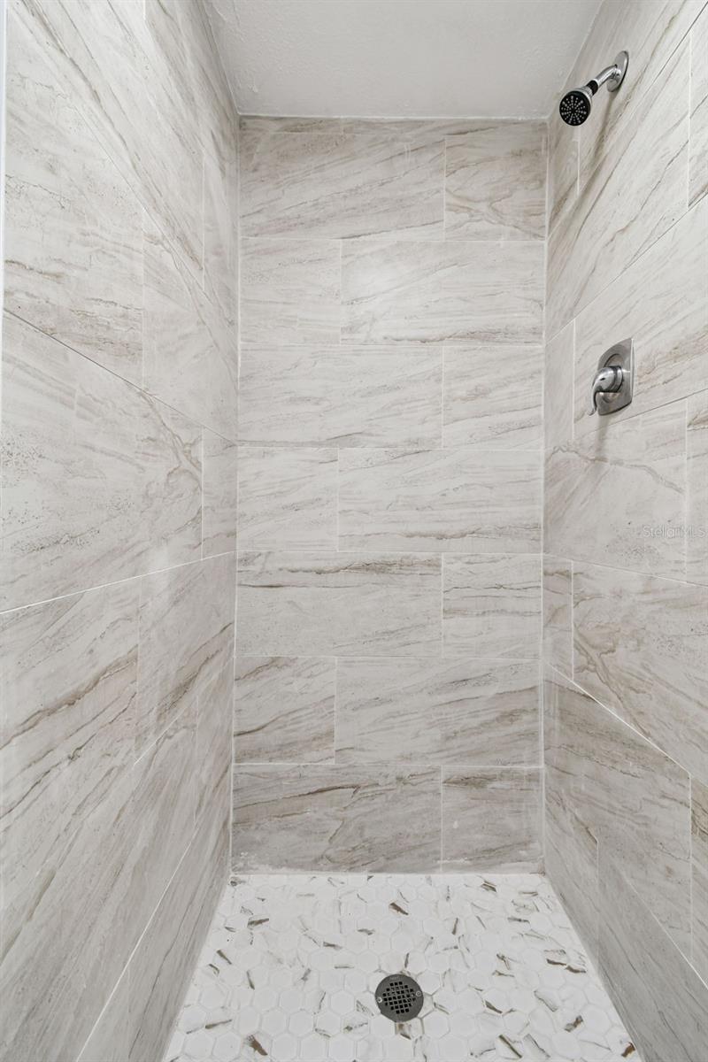 Image 31 of 40 For 3704 Oakhurst Drive