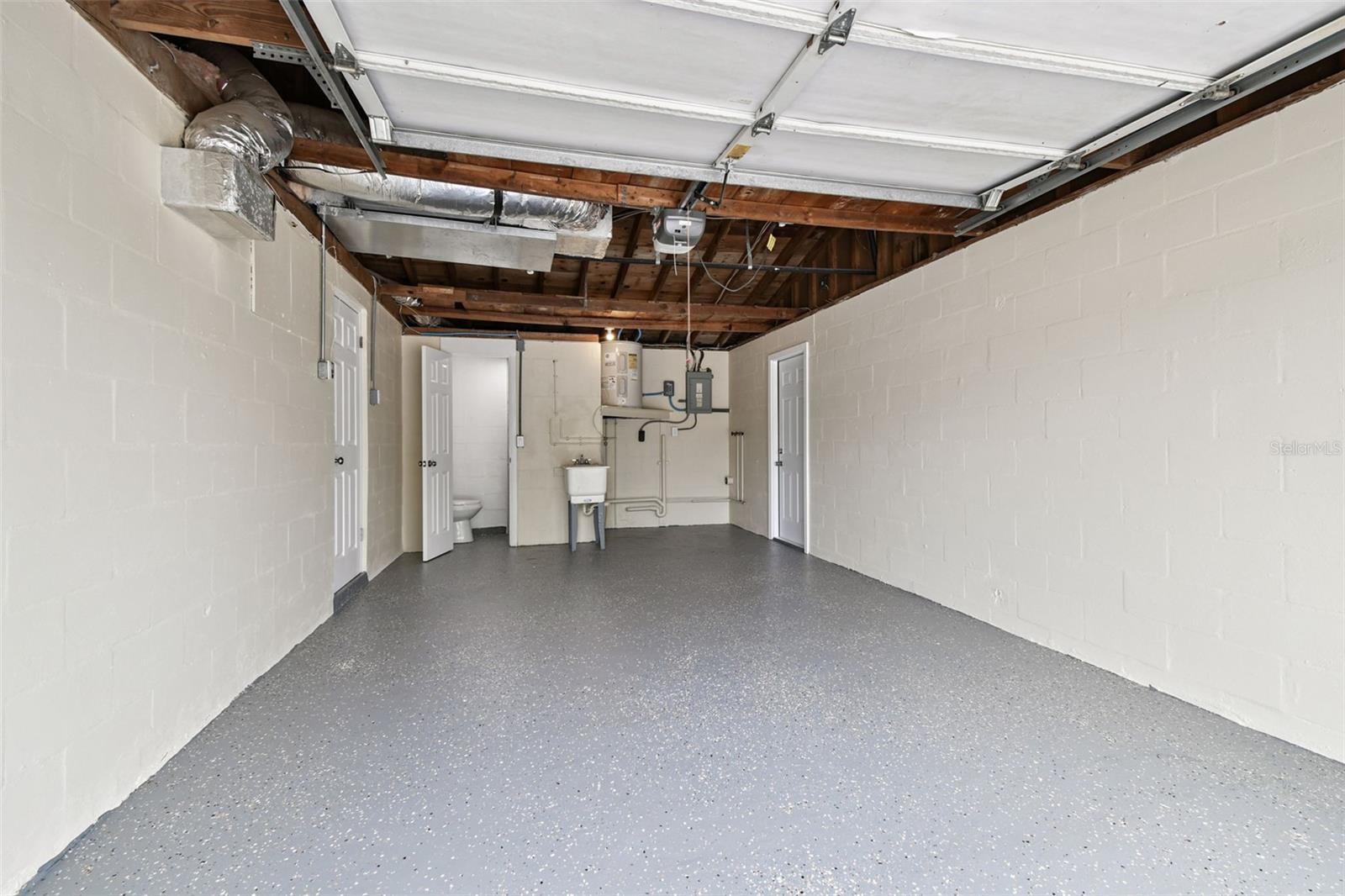 Image 32 of 40 For 3704 Oakhurst Drive