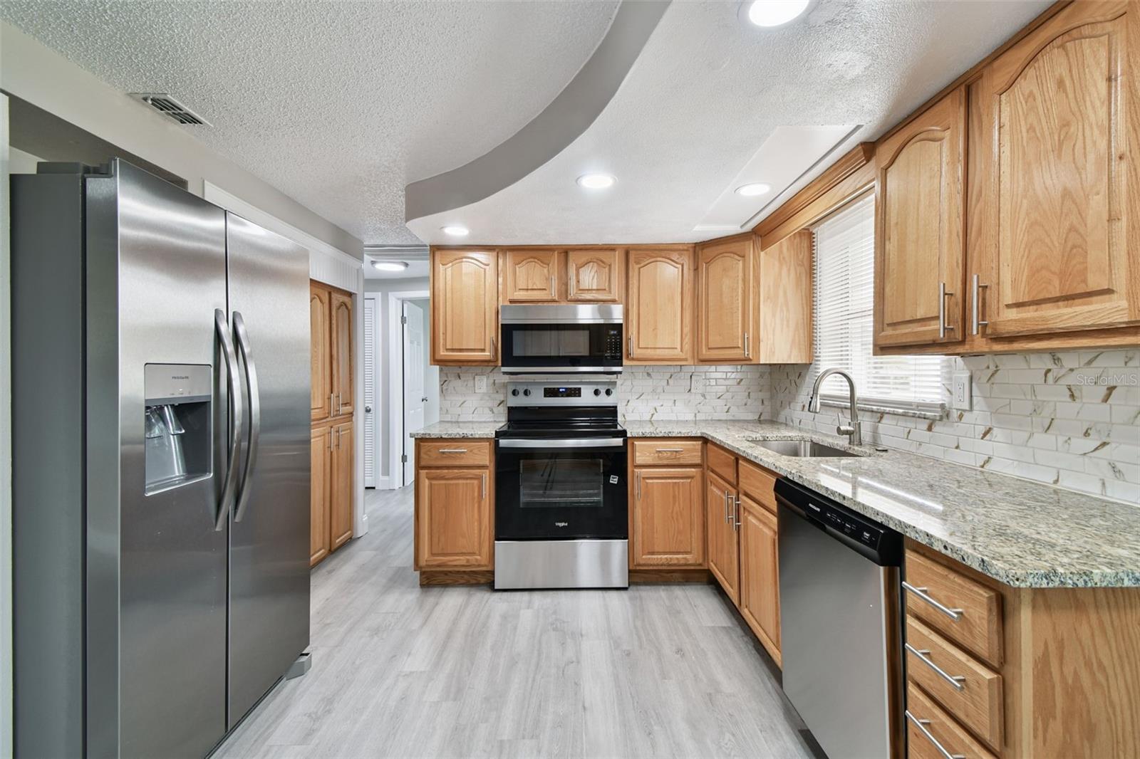 Image 8 of 40 For 3704 Oakhurst Drive