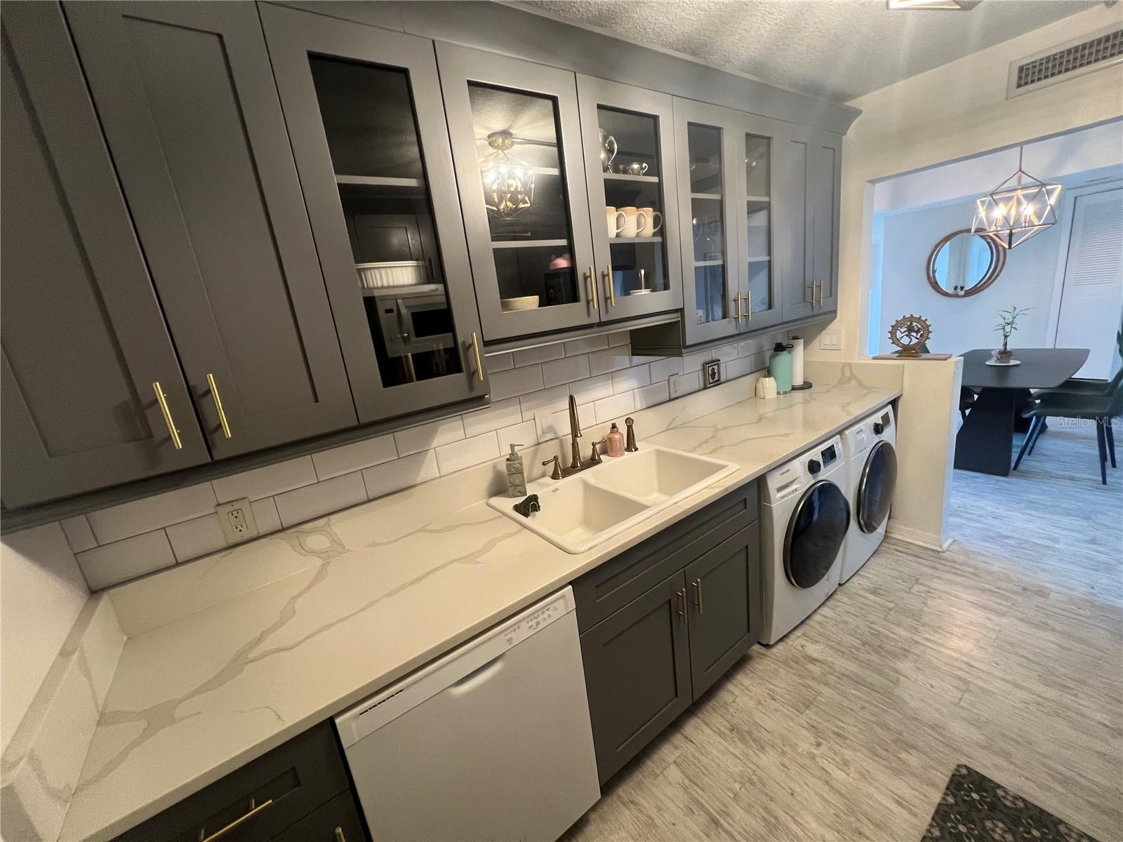 Image 12 of 50 For 3211 Swann Avenue 506