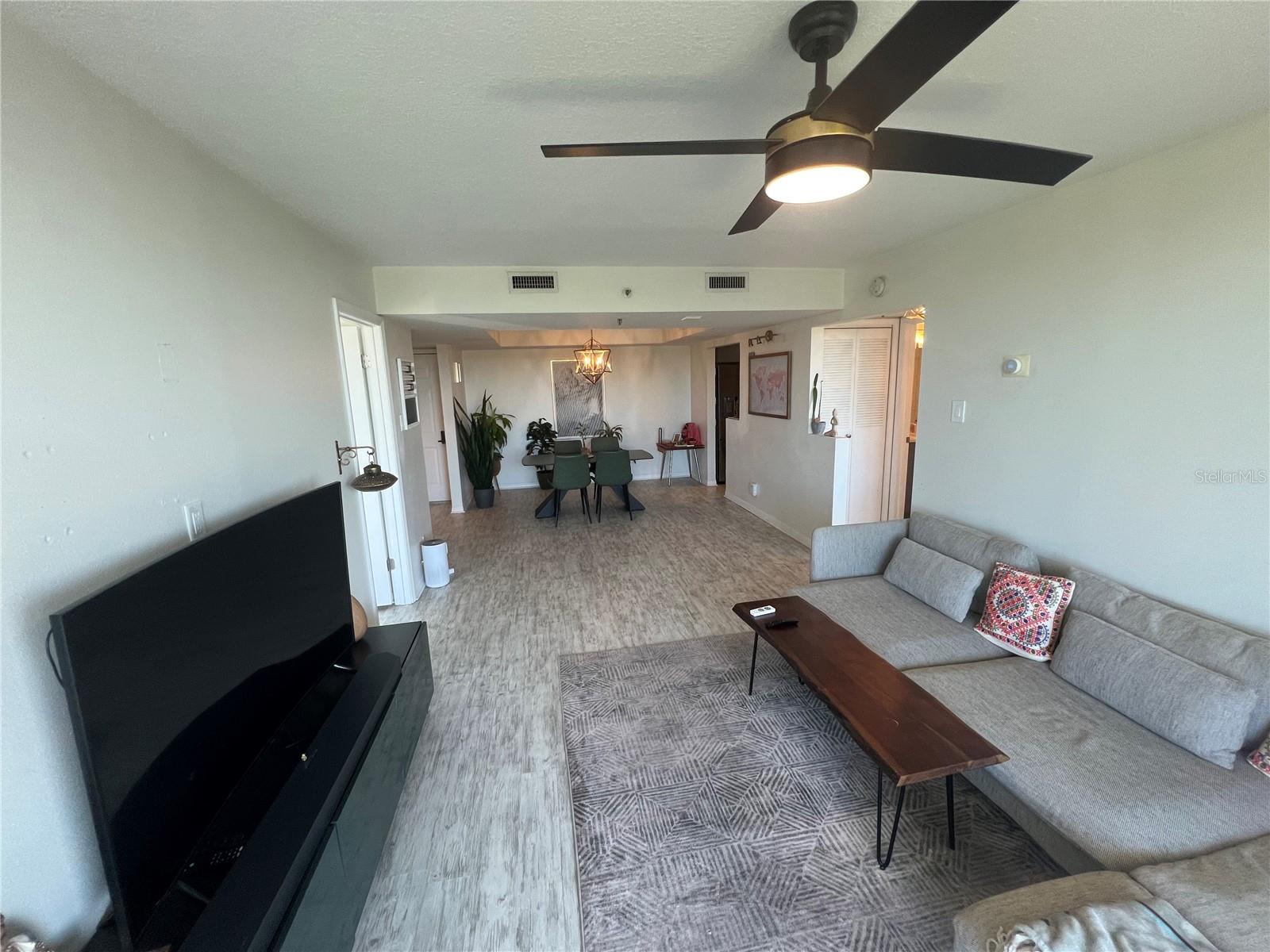 Image 17 of 50 For 3211 Swann Avenue 506