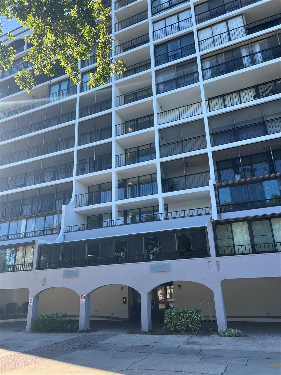 Image 2 of 50 For 3211 Swann Avenue 506