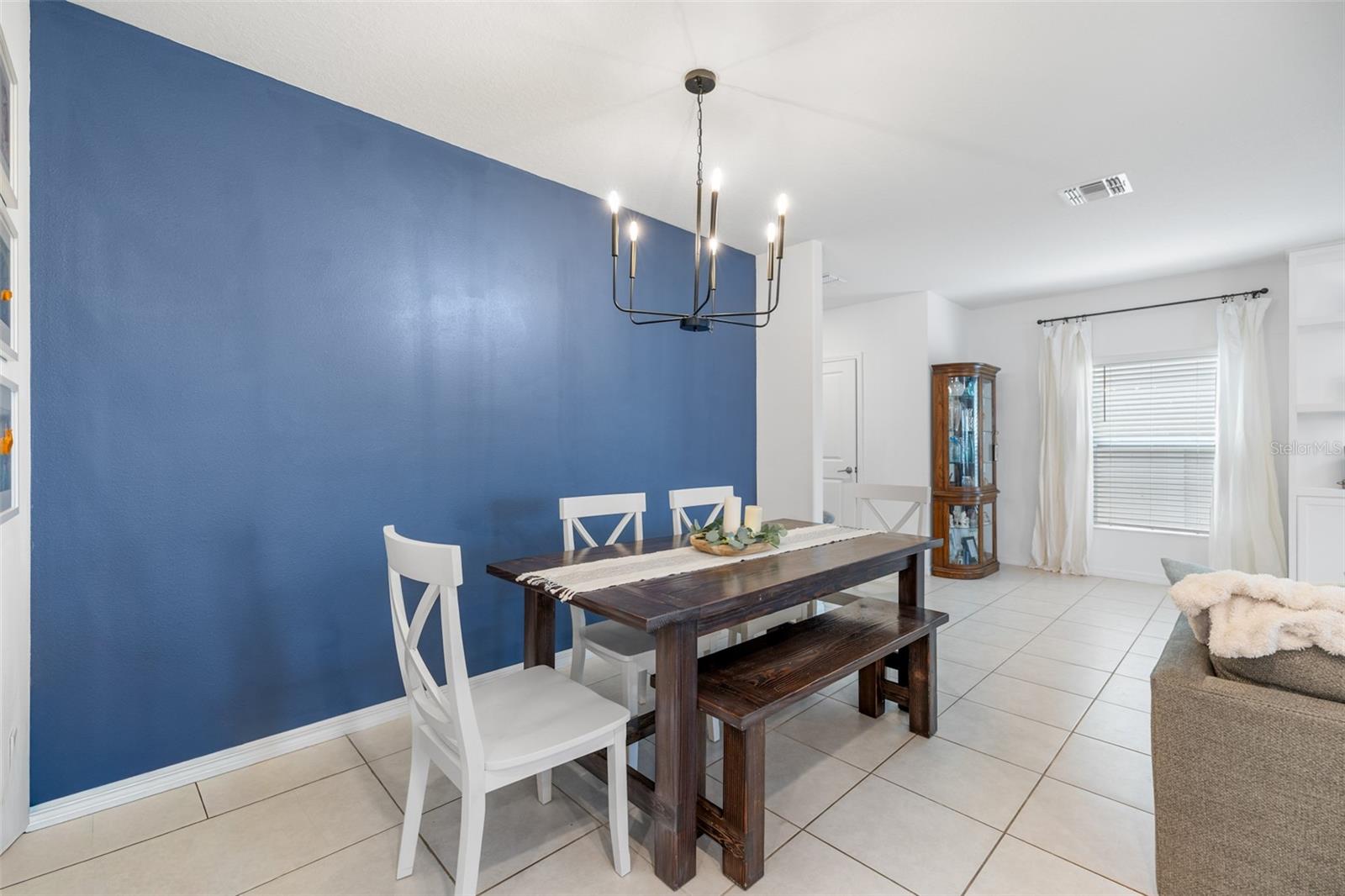 Listing photo id 11 for 9919 Aqua Miles Path