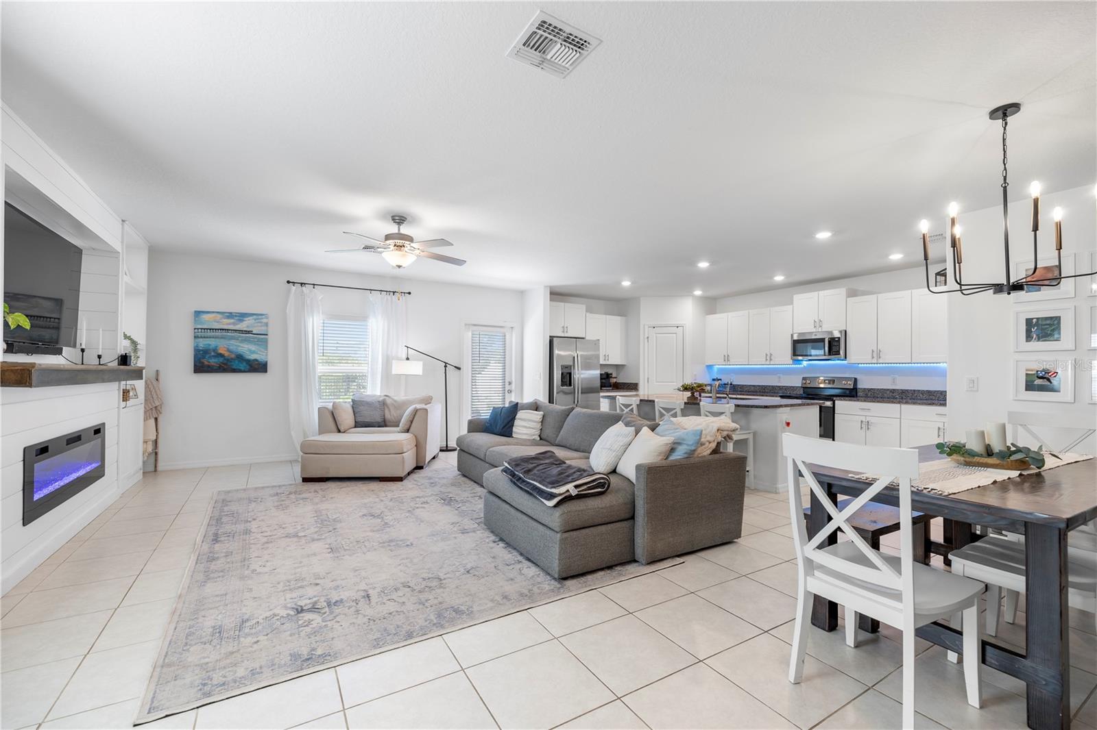 Listing photo id 1 for 9919 Aqua Miles Path