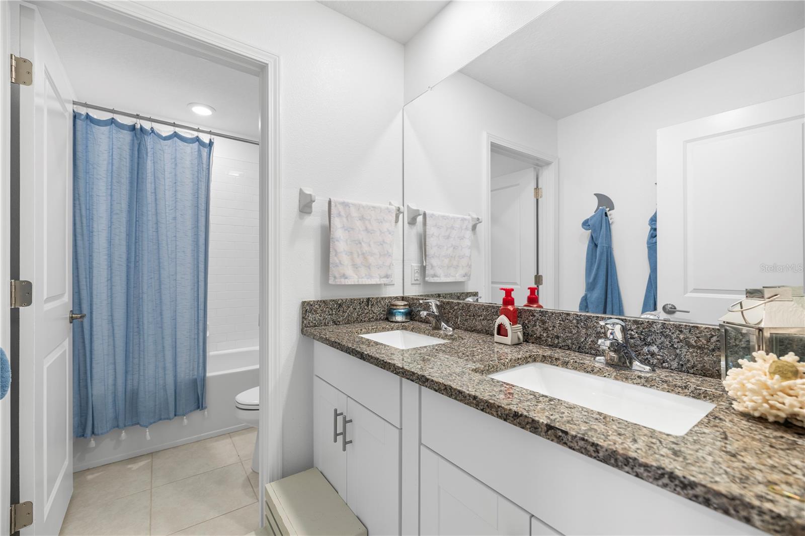 Listing photo id 30 for 9919 Aqua Miles Path