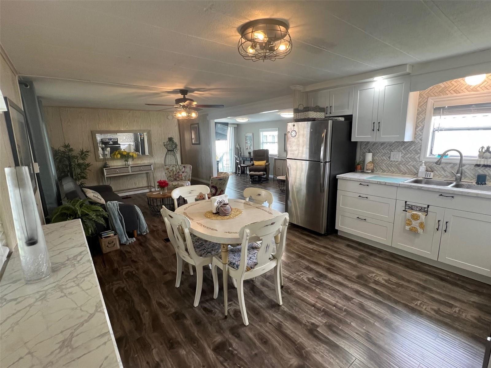 Image 11 of 31 For 11300 124th Avenue 117