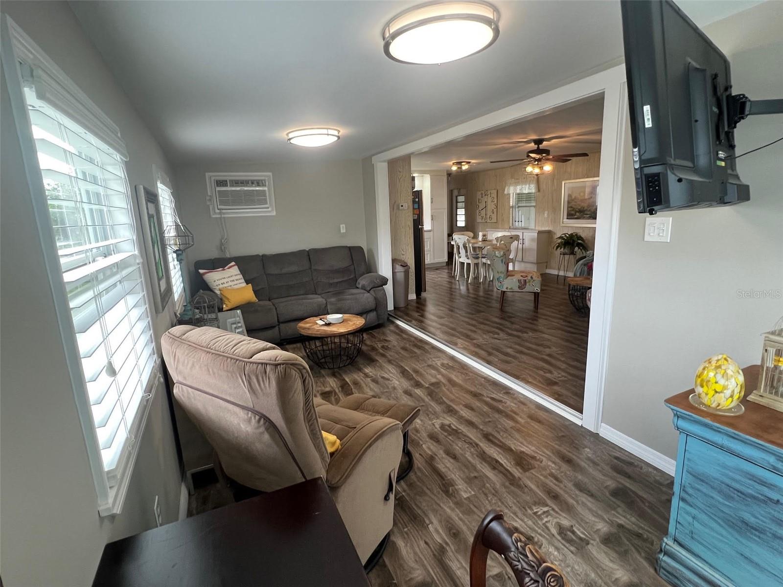 Image 14 of 31 For 11300 124th Avenue 117