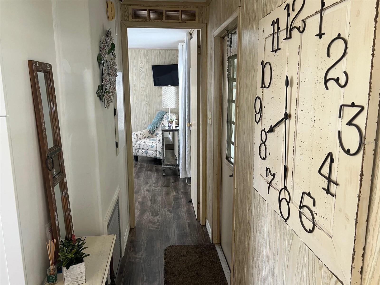 Image 15 of 31 For 11300 124th Avenue 117