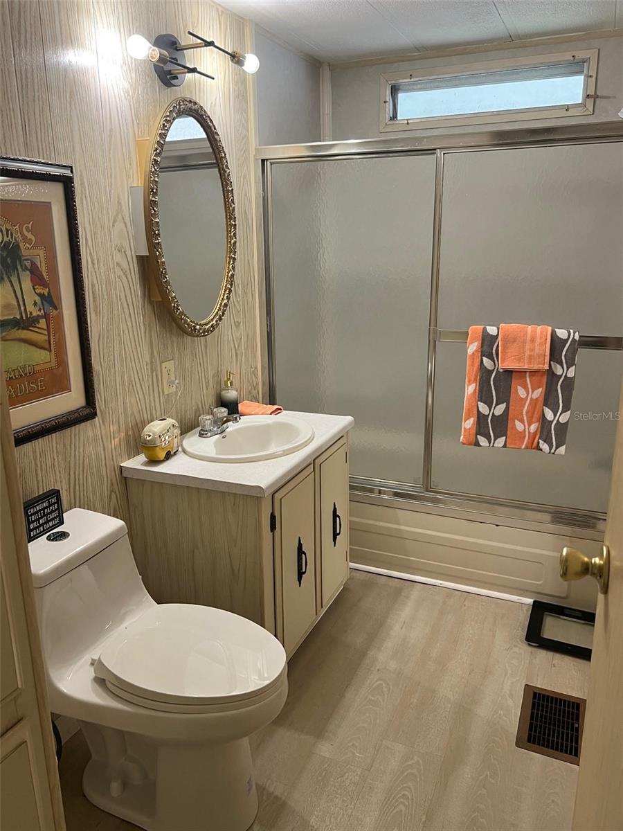 Image 27 of 31 For 11300 124th Avenue 117