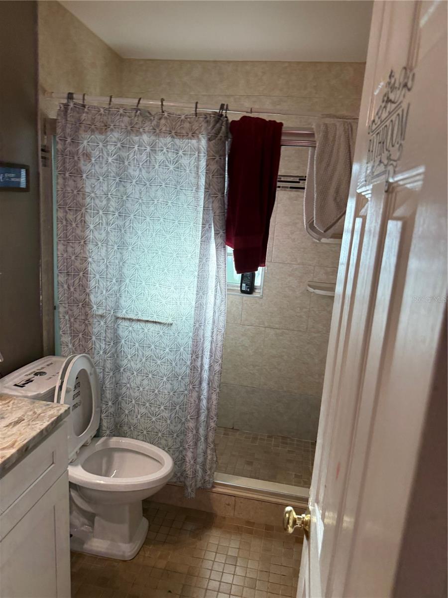 Image 17 of 25 For 117 Morrow Circle