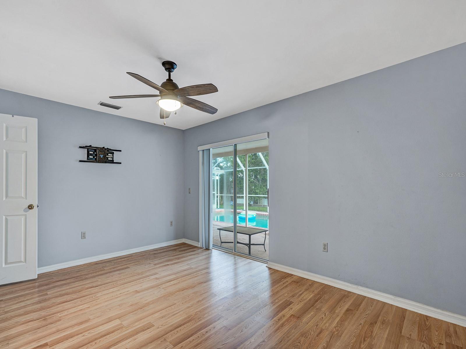 Image 13 of 29 For 10454 Ventura Drive