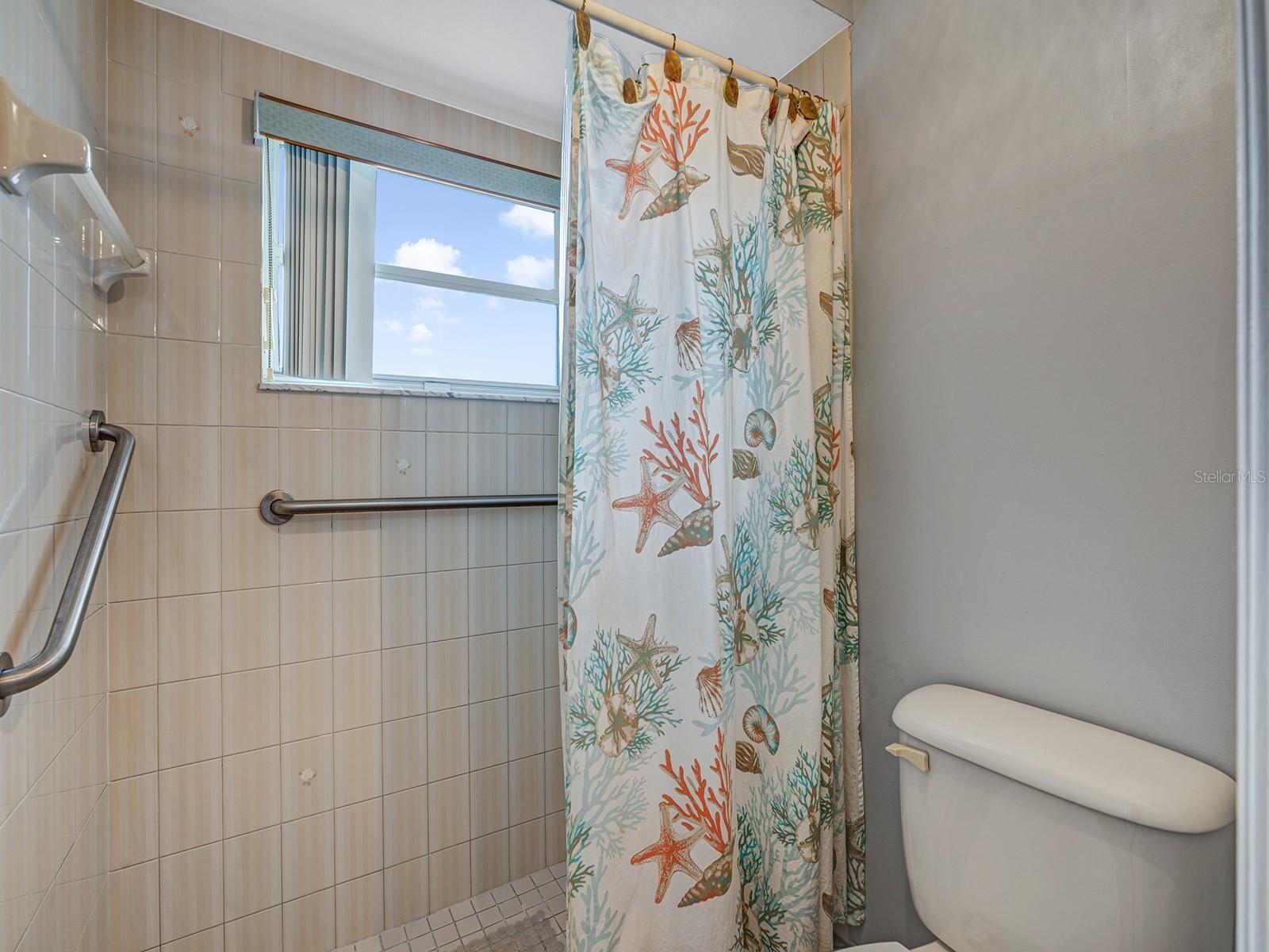 Image 16 of 29 For 10454 Ventura Drive