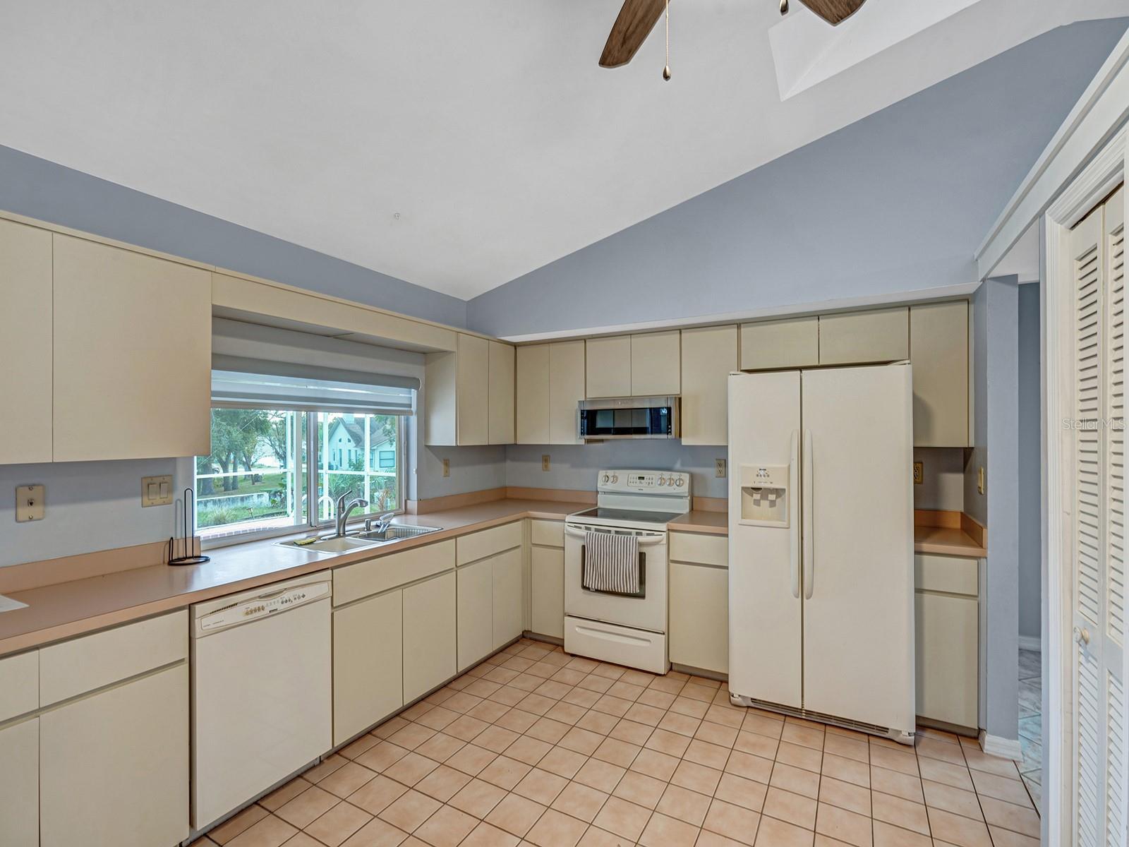 Image 7 of 29 For 10454 Ventura Drive