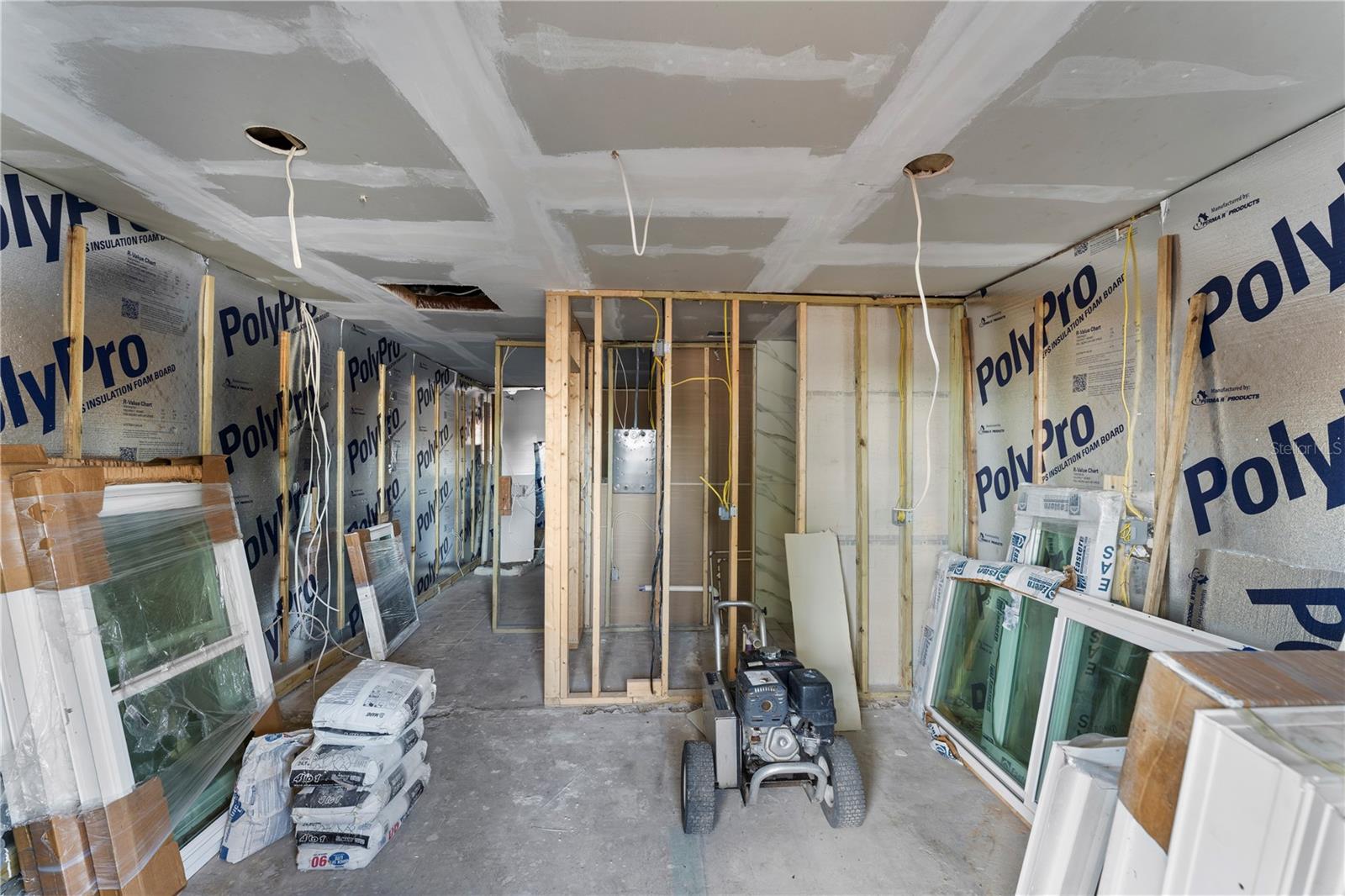 Image 15 of 38 For 5712 15th Street E