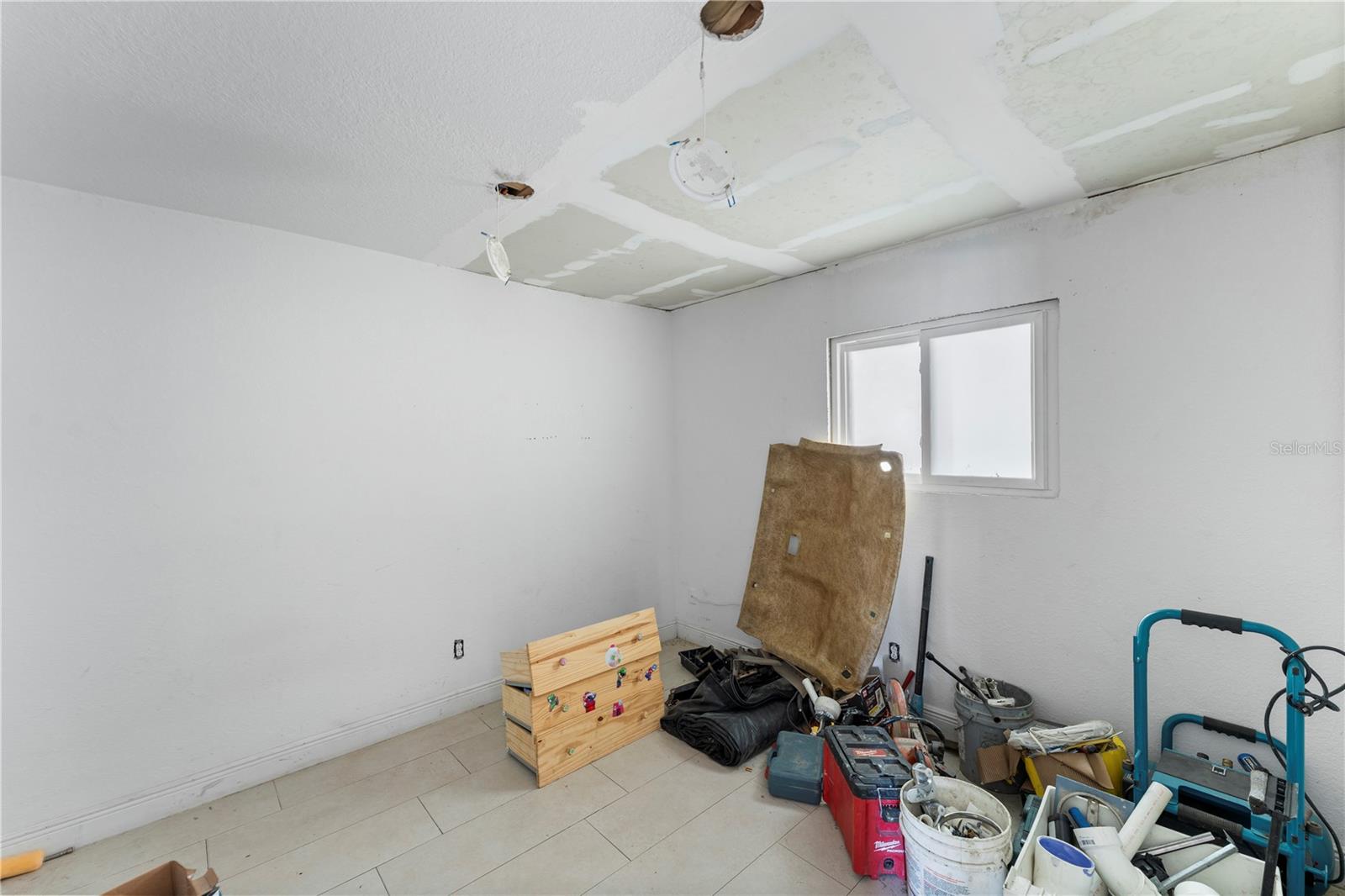 Image 19 of 38 For 5712 15th Street E