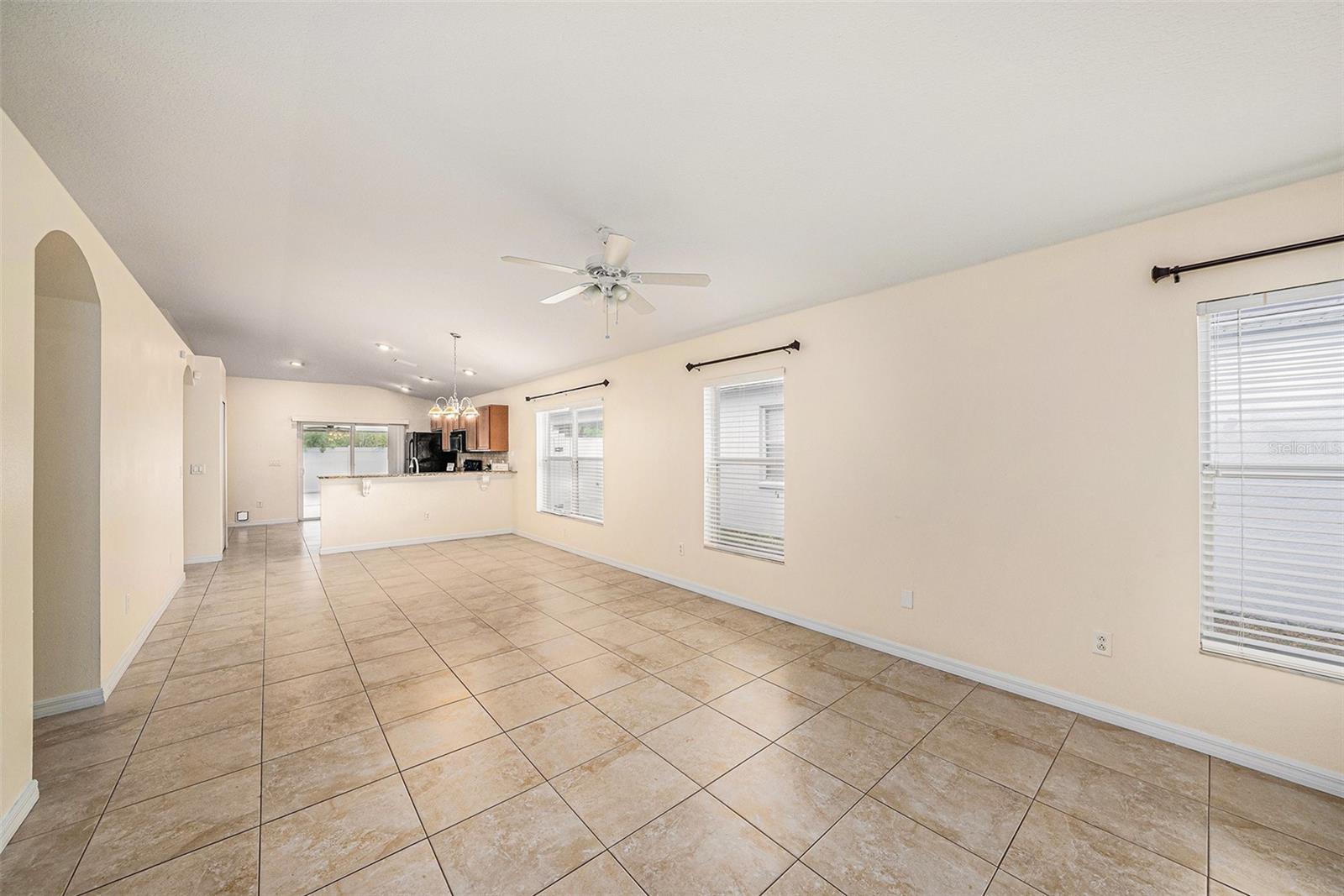Image 4 of 24 For 7924 Carriage Pointe Drive