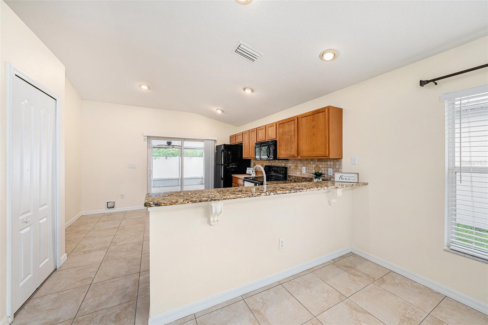 Image 5 of 24 For 7924 Carriage Pointe Drive