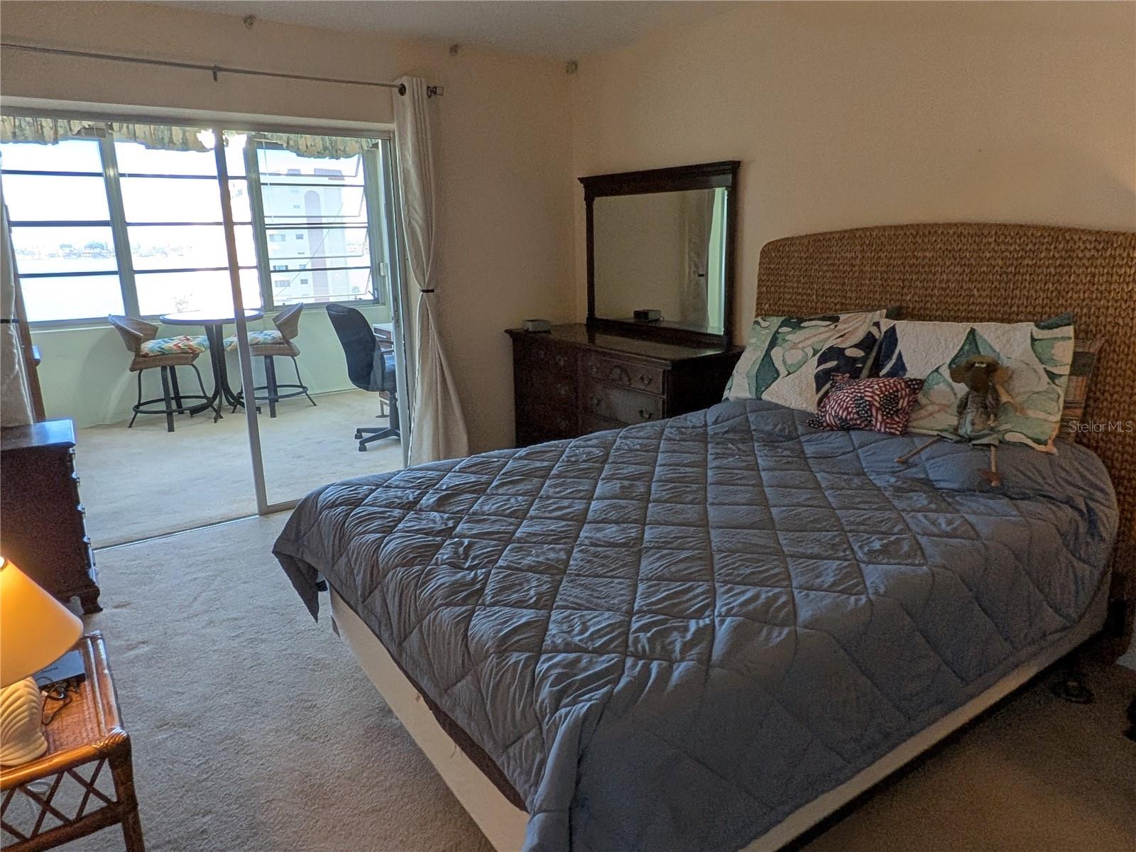 Image 6 of 11 For 4575 Cove Circle 904