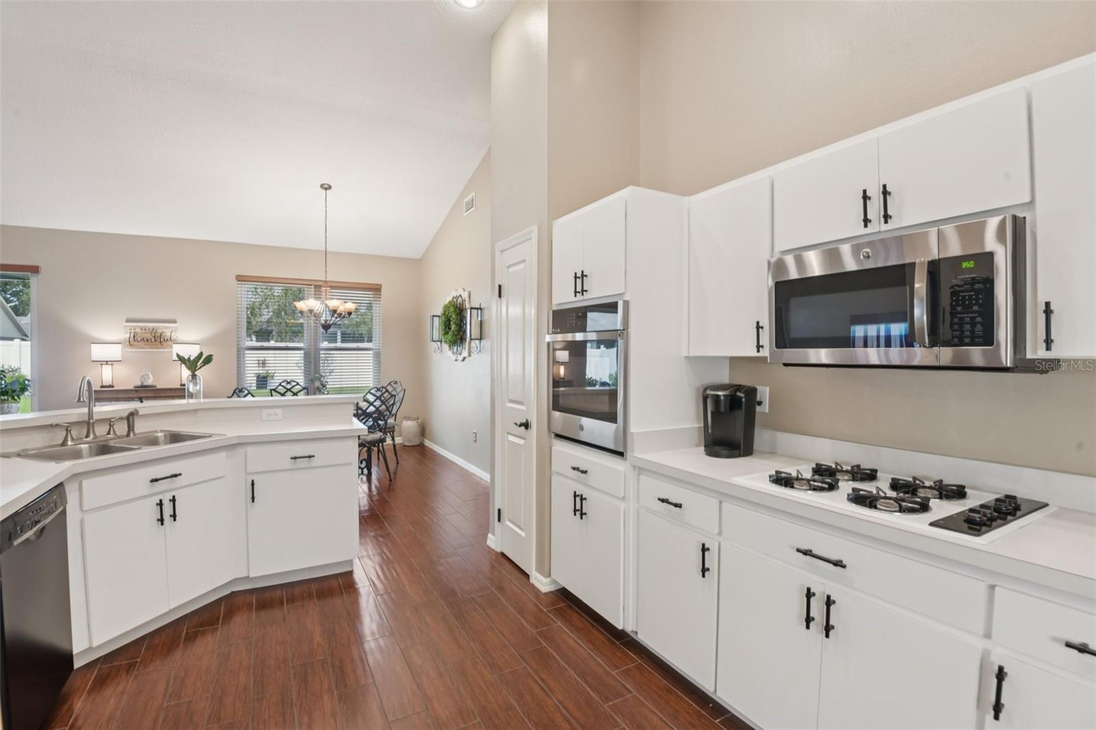 Image 20 of 74 For 28239 Brokenmead Path