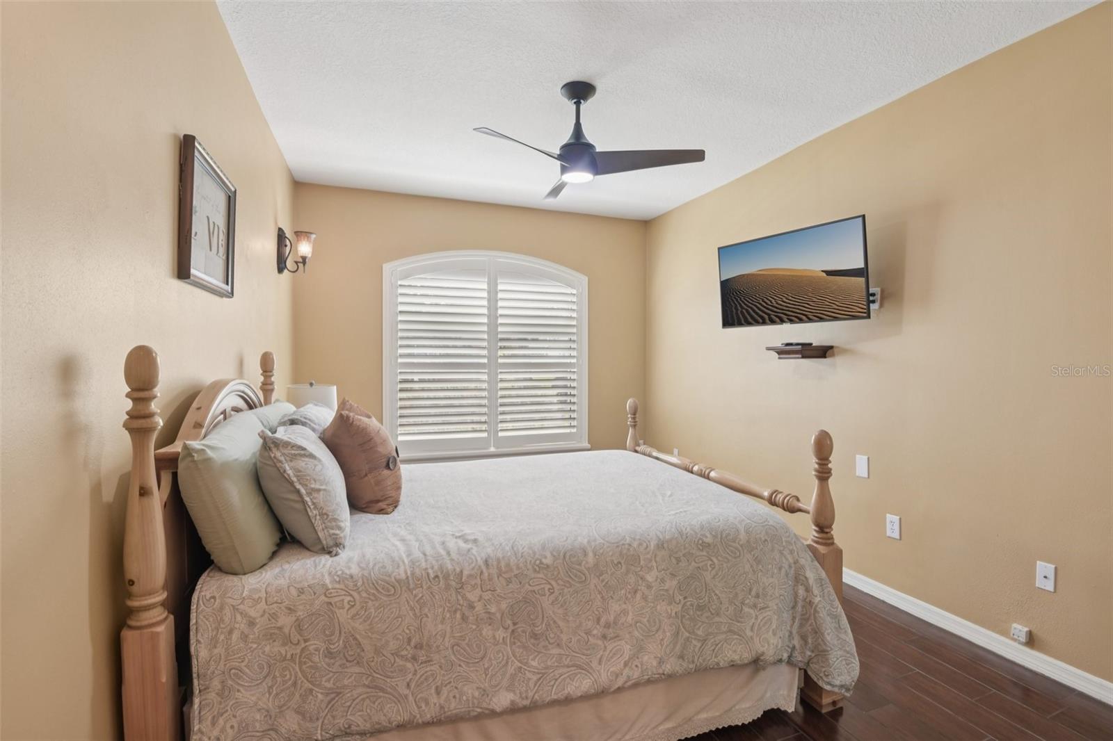 Image 22 of 74 For 28239 Brokenmead Path