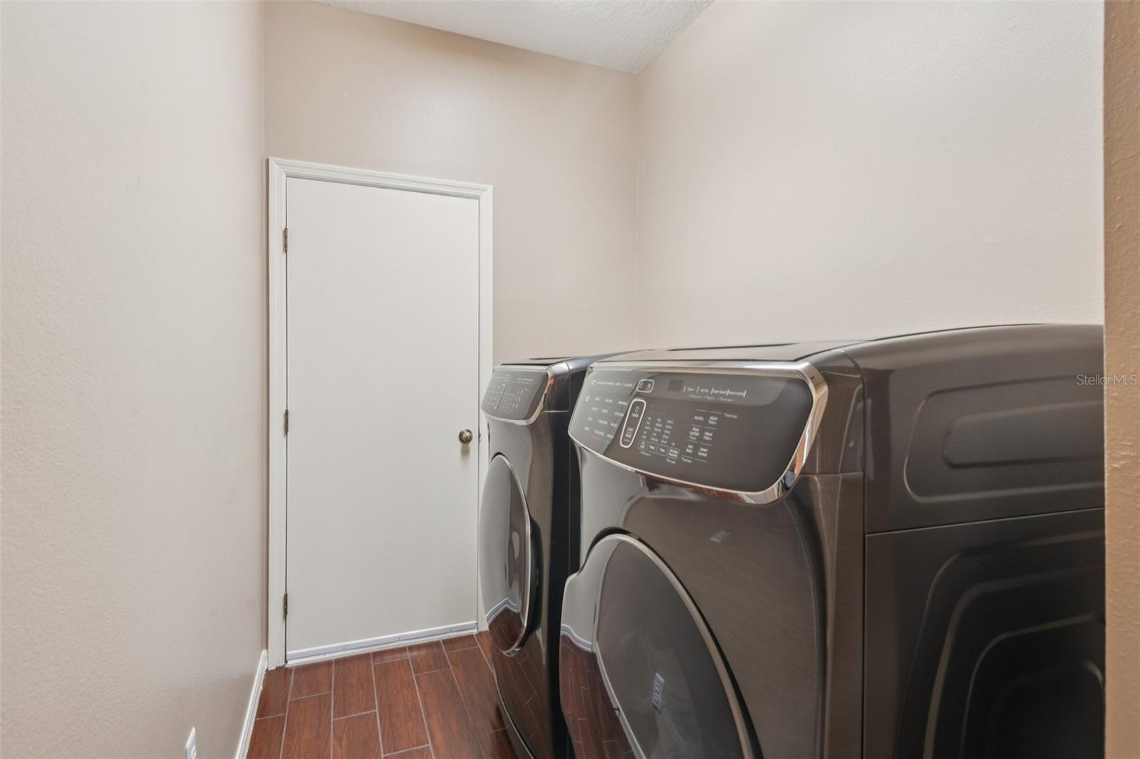 Image 27 of 74 For 28239 Brokenmead Path