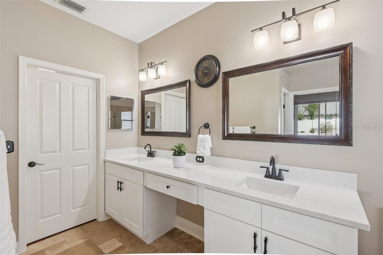 Image 35 of 74 For 28239 Brokenmead Path