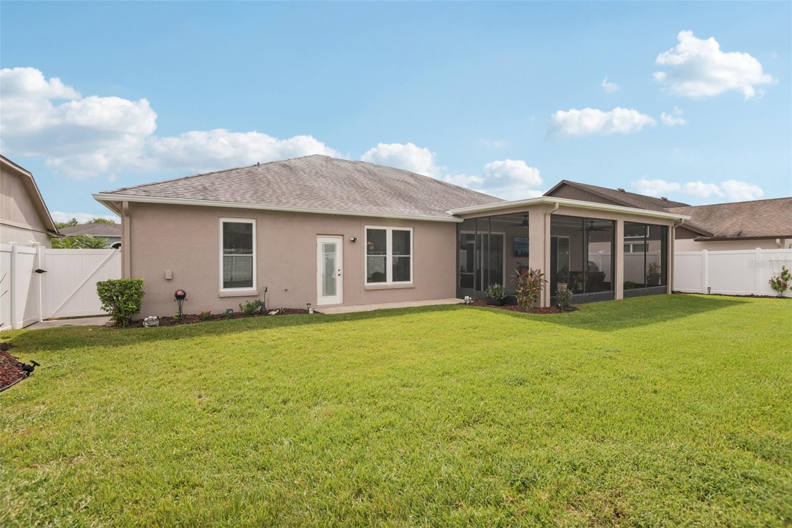 Image 42 of 74 For 28239 Brokenmead Path