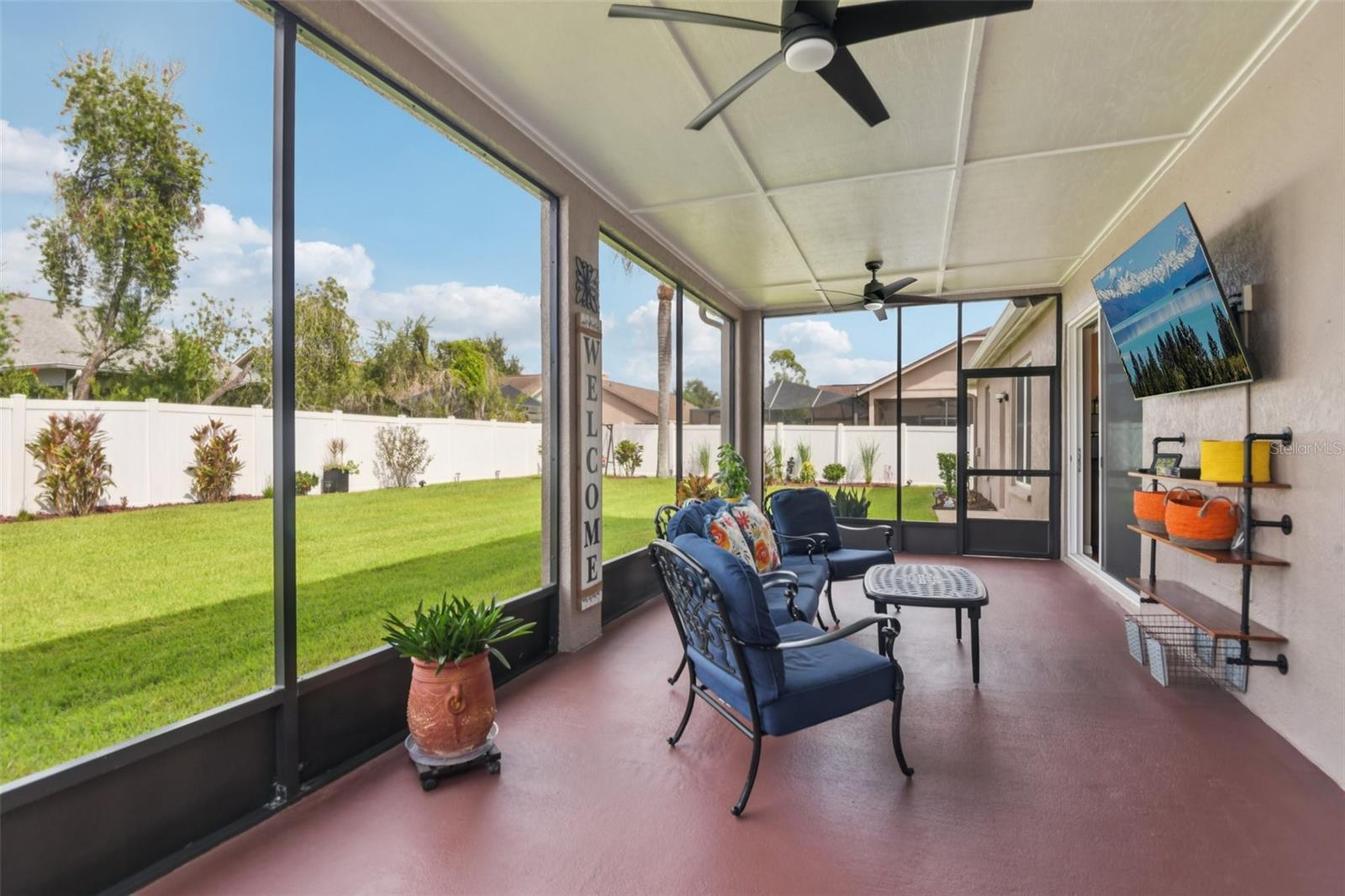 Image 5 of 74 For 28239 Brokenmead Path