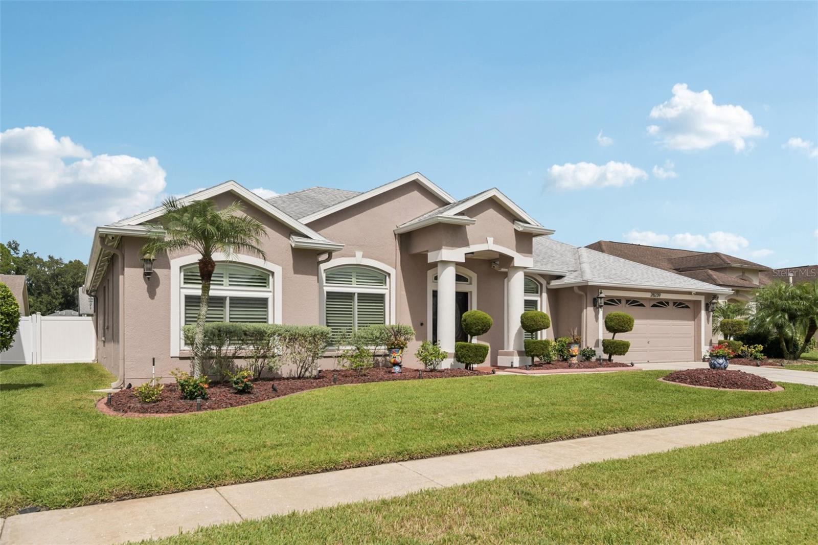 Image 6 of 74 For 28239 Brokenmead Path