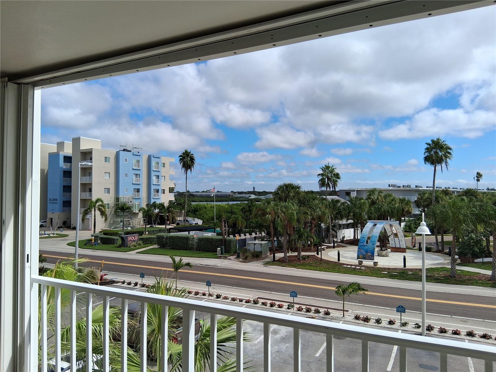 Image 2 of 40 For 19610 Gulf Blvd  206