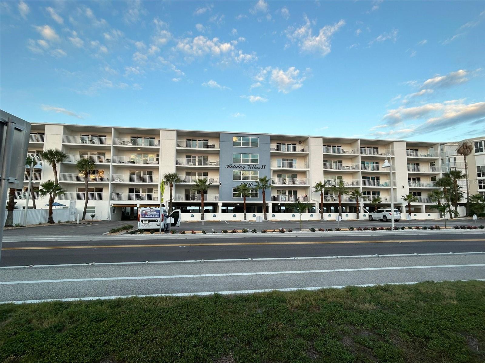 Image 39 of 40 For 19610 Gulf Blvd  206